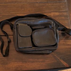 Black fanny pack for waist